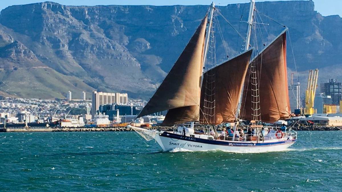 Bay Sail (De Spirit van Victoria) In Waterfront, Kaapstad (1 uur)